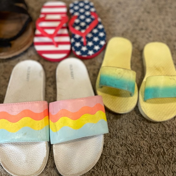 Lot of girls sandals 🩴 - Picture 4 of 4